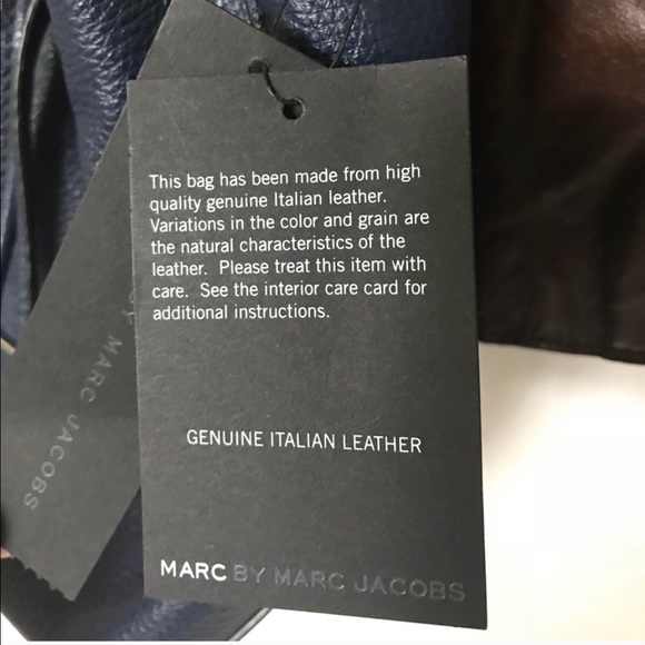 💯Authentic Marc Jacobs crossbody! - Picture 2 of 8